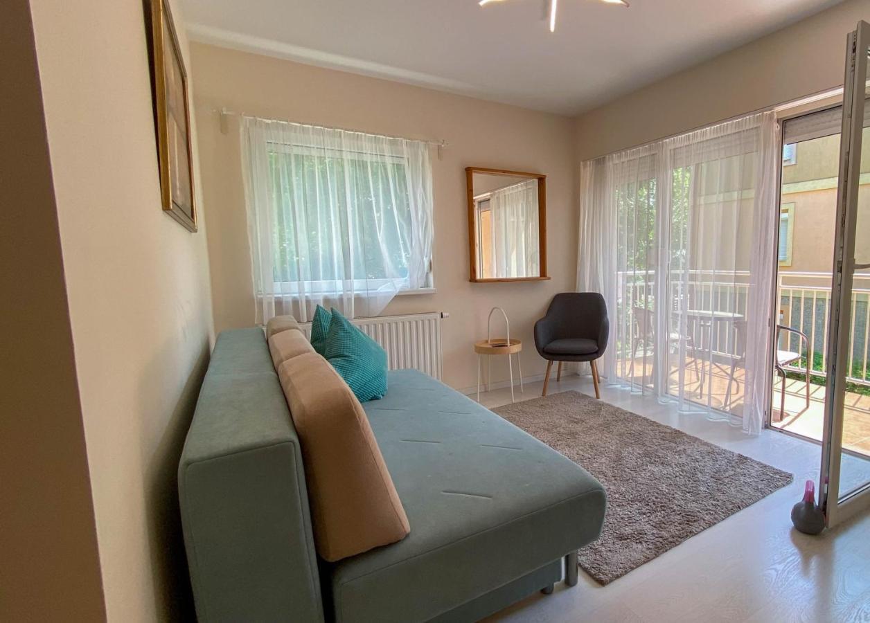 Апартаменты Aranypart Apartman Шиофок Экстерьер фото